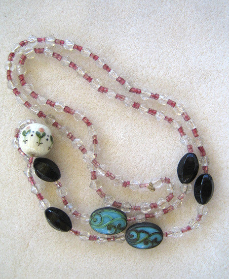 Art Deco Glass Crystal and Decorative Bead Necklace