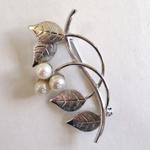 Sterling Silver Cultured Pearl Leaf Brooch/Pin - D & L  Vintage 